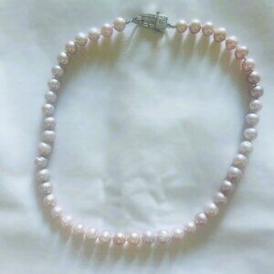 Pearl Like Necklace Unbranded Fashion Light Pink 18.5 in Read